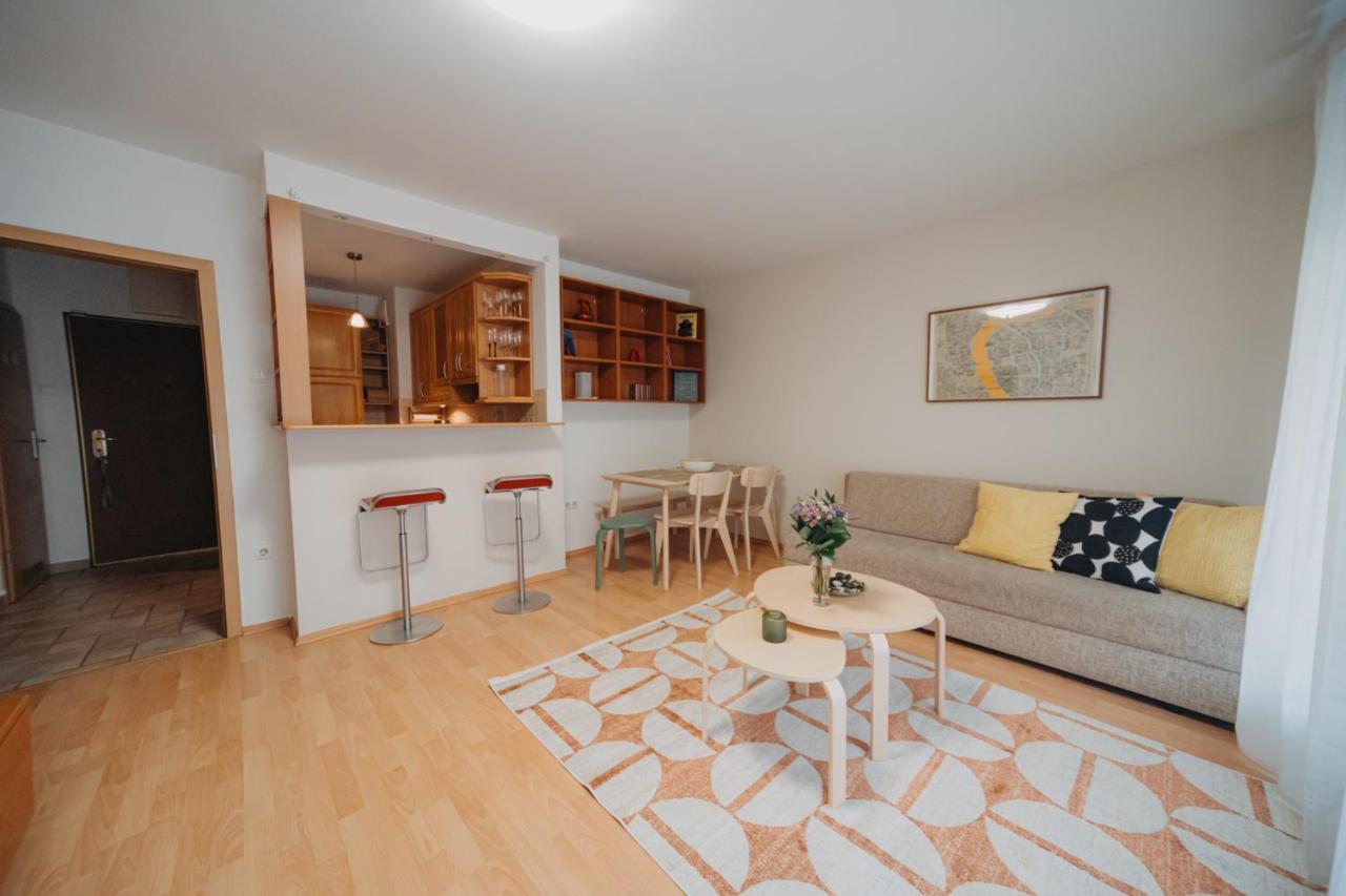 Orangehomes One Bedroom Art Apartment บูดาเปสต์ ภายนอก รูปภาพ